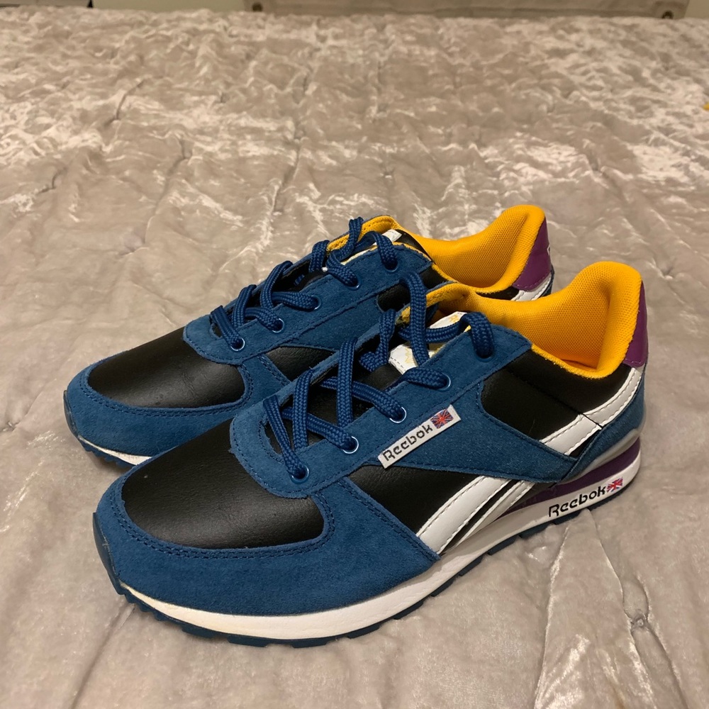 Reebok Classic Sneakers Size 7